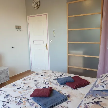 D'hotes Dans Propriete Rurale Bed & Breakfast *